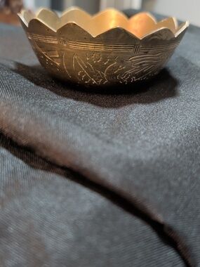 Vintage Mid-Century Chinese Brass Decorative Bowl